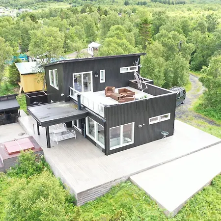 Holiday home Beachhouse Hov (Tjeldsund)