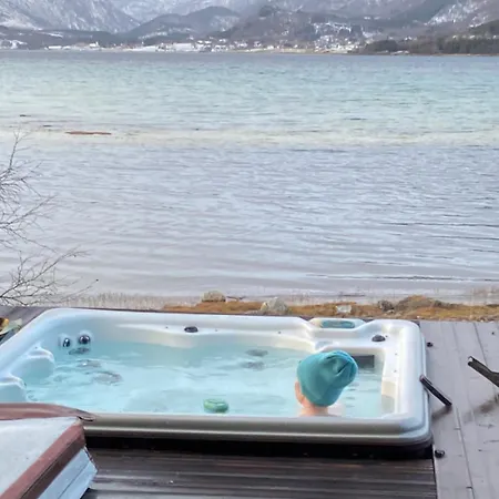 Beachhouse Hov (Tjeldsund)